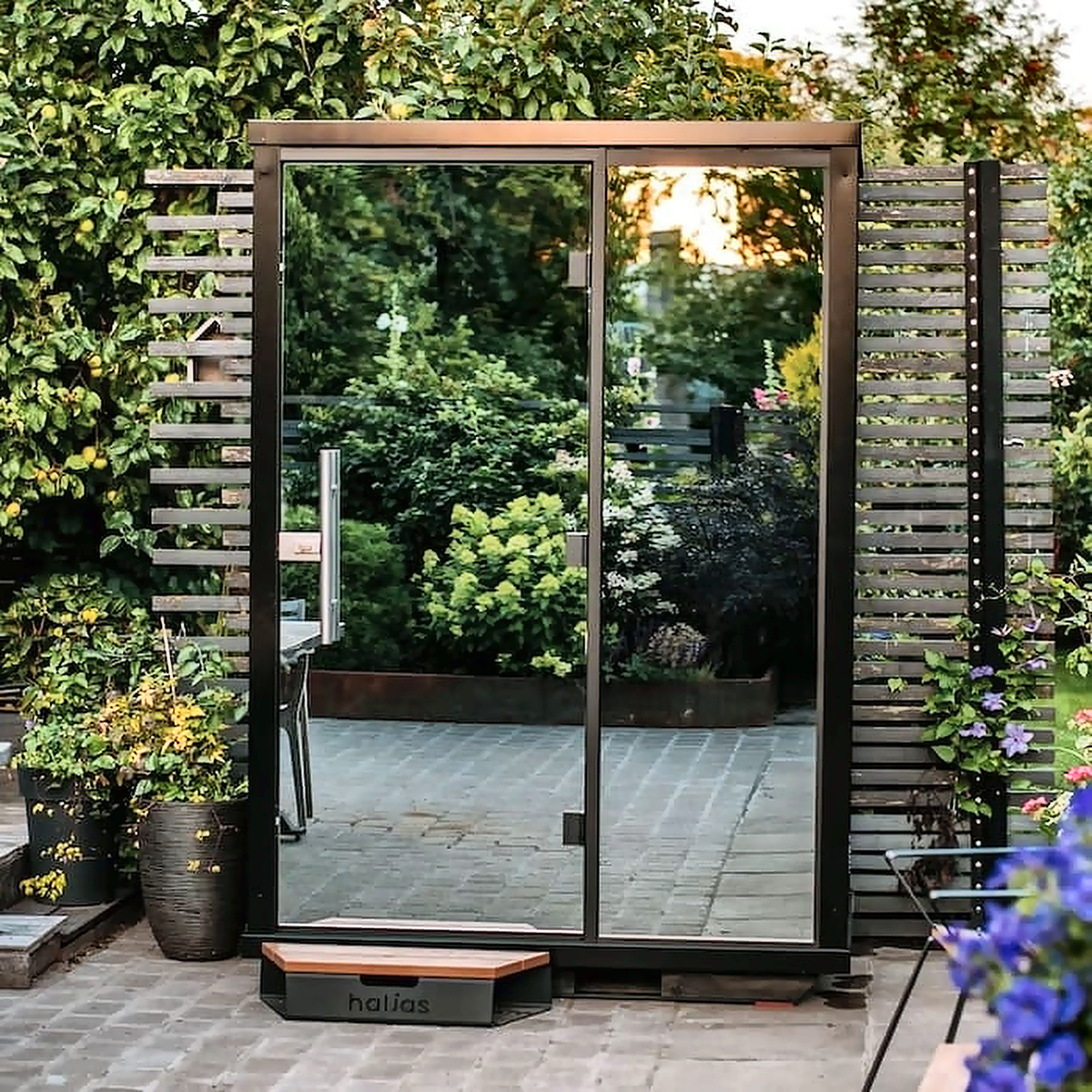 2 Person Compact Outdoor Sauna with Mirror-Glass Facade
