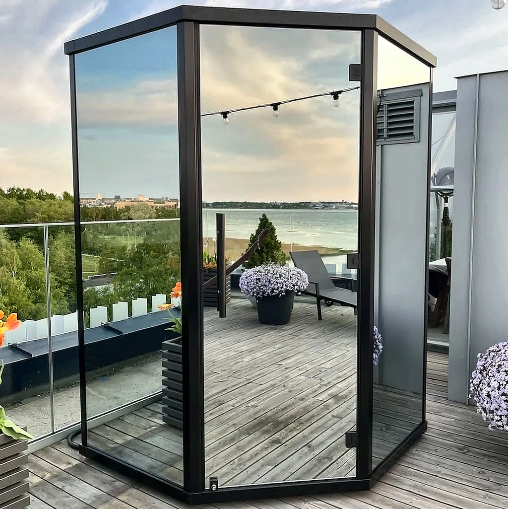 2–3 Person Compact Outdoor Sauna with Mirror-Glass Facade