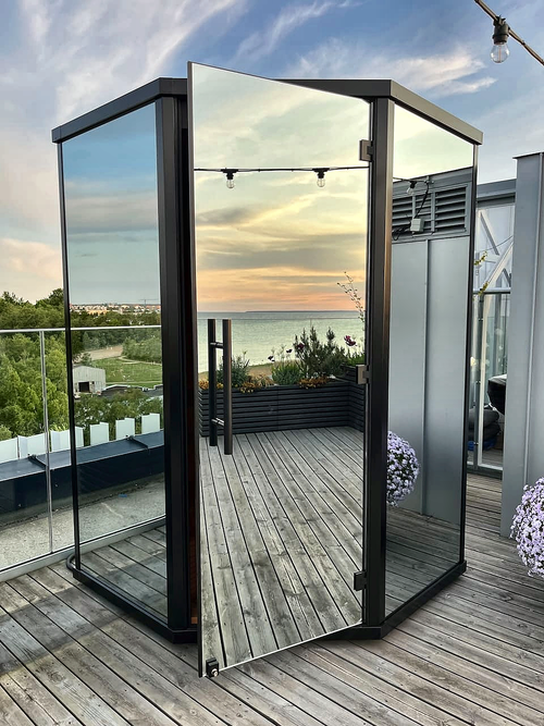 2–3 Person Compact Outdoor Sauna with Mirror-Glass Facade