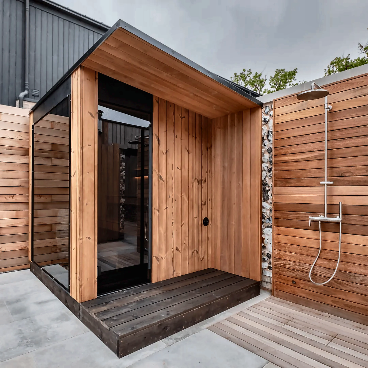 Nordic Outdoor Sauna — 3–4 Person Thermo Pine