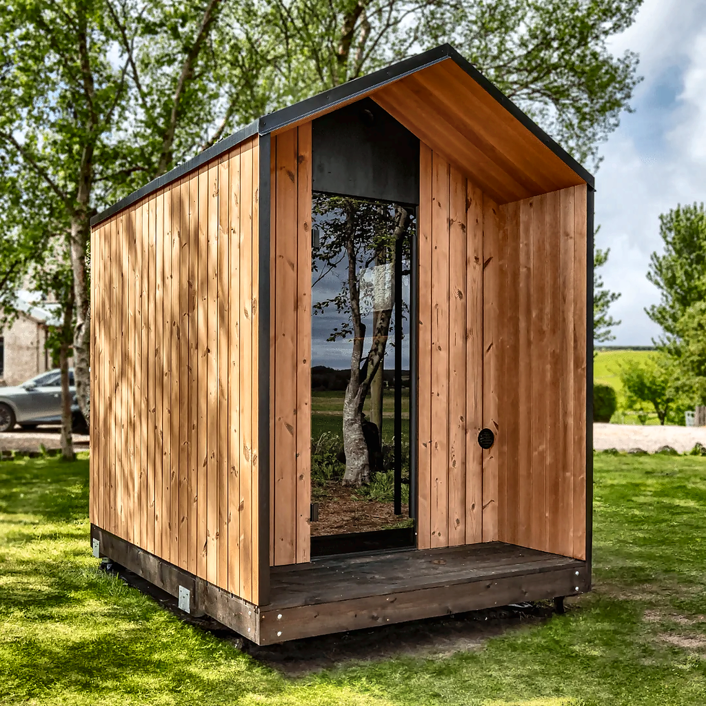 4–6 Person Nordic Outdoor Sauna with Opposing Benches