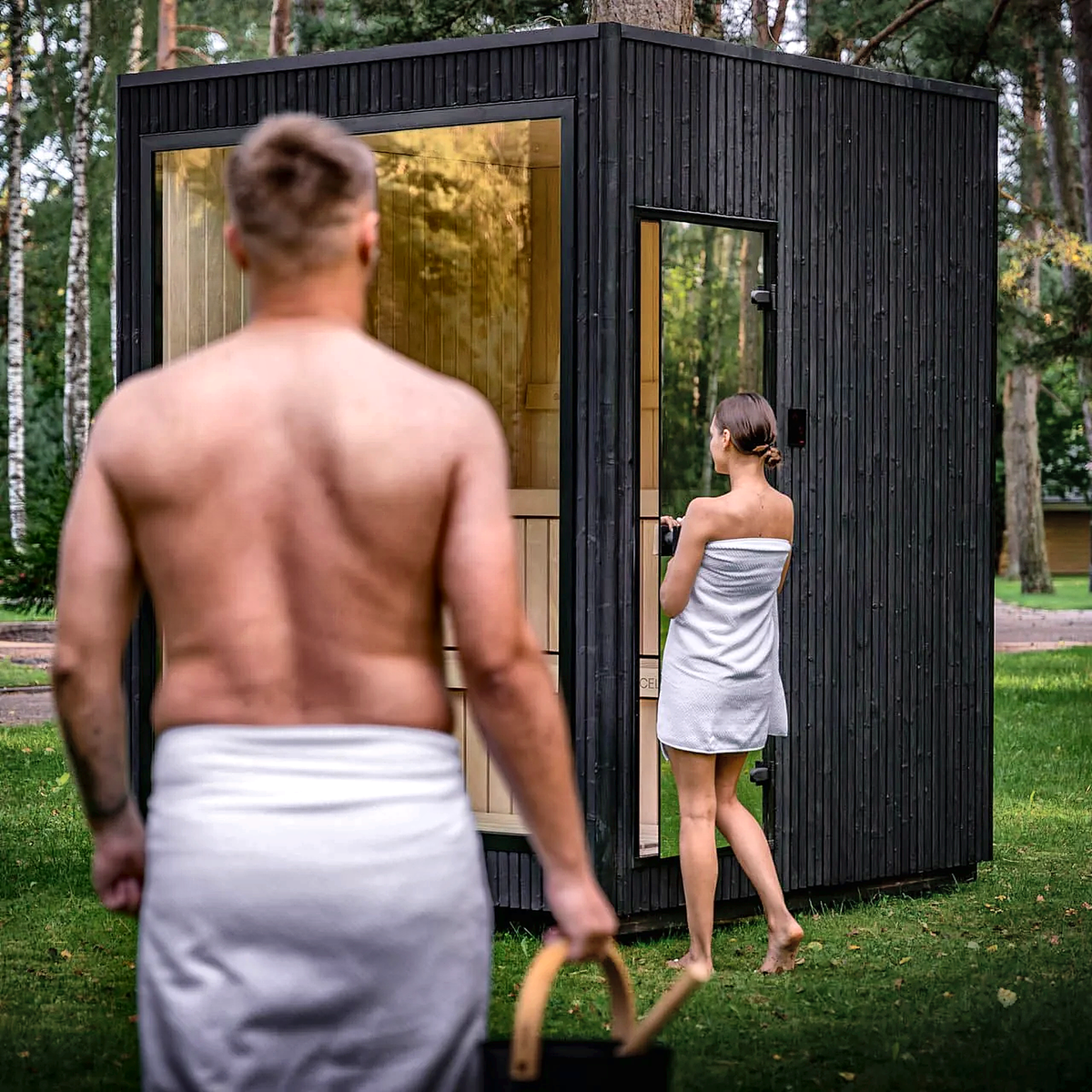 4 Person Premium Outdoor Sauna Cabin