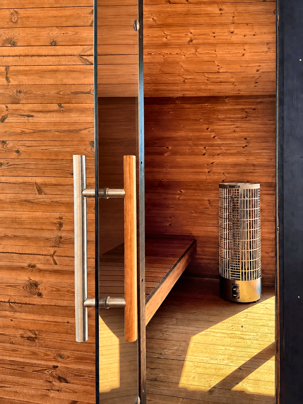 Nordic Outdoor Sauna — 4 Person Thermo Pine