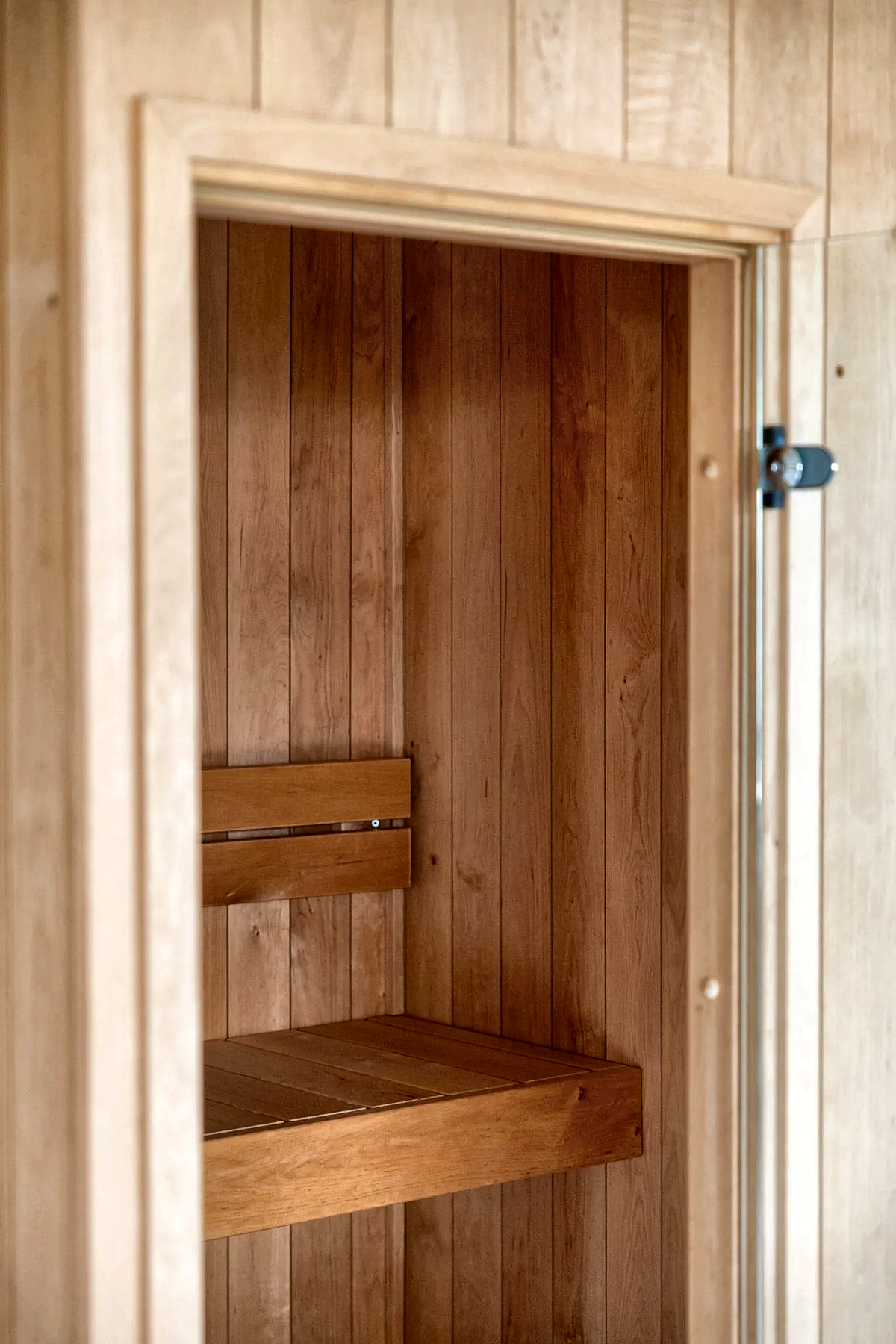 Compact One-Person Indoor Traditional Sauna