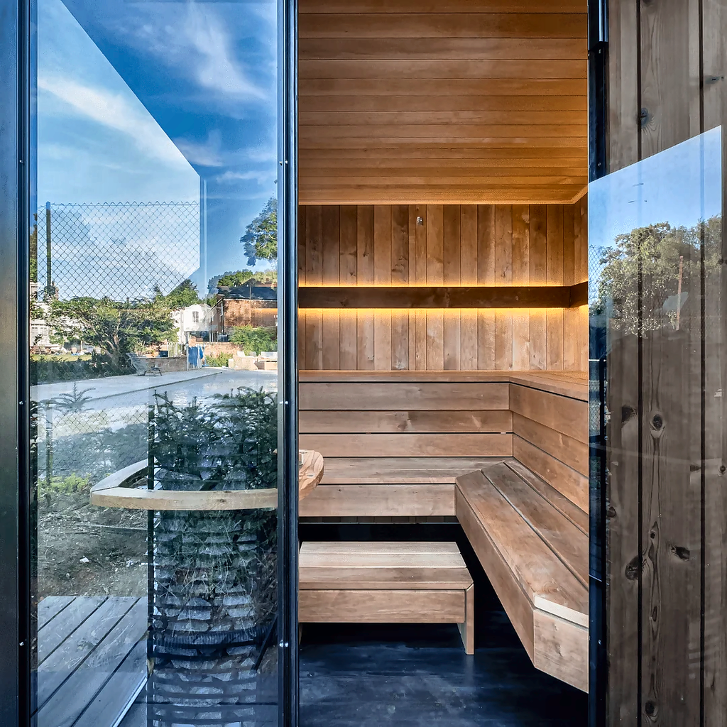 5–6 Person Modern CLT Outdoor Sauna with L-Shaped Benches
