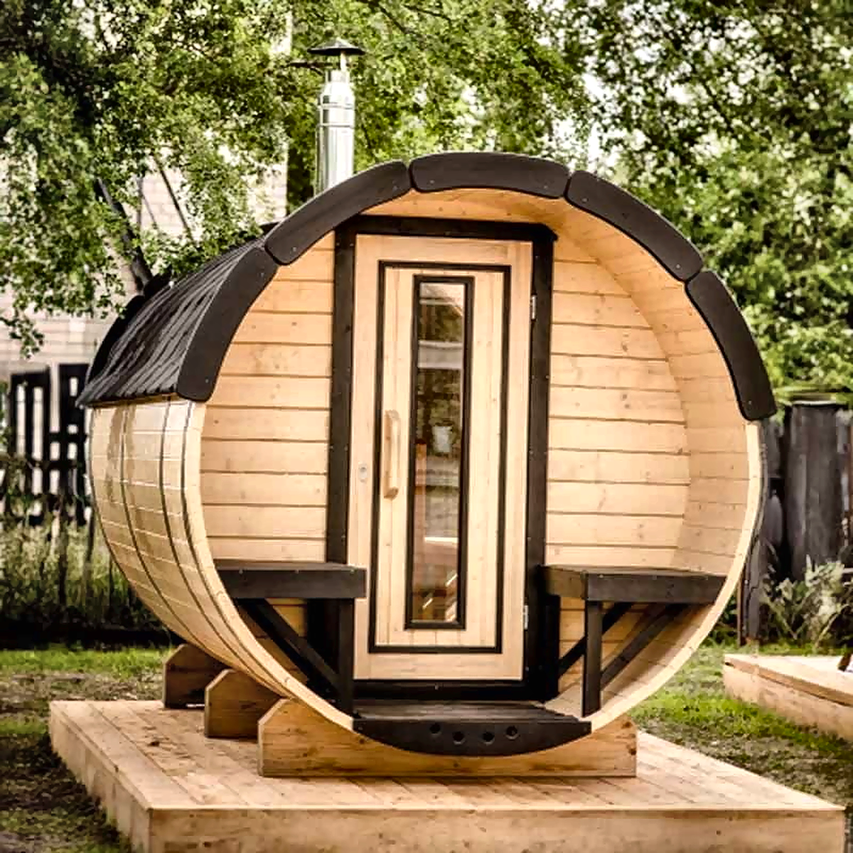6–8 Person Outdoor Barrel Sauna with Flexible Heating Options
