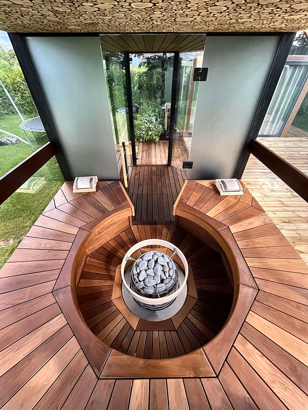 7 Person Panoramic Outdoor Sauna with Changing Room