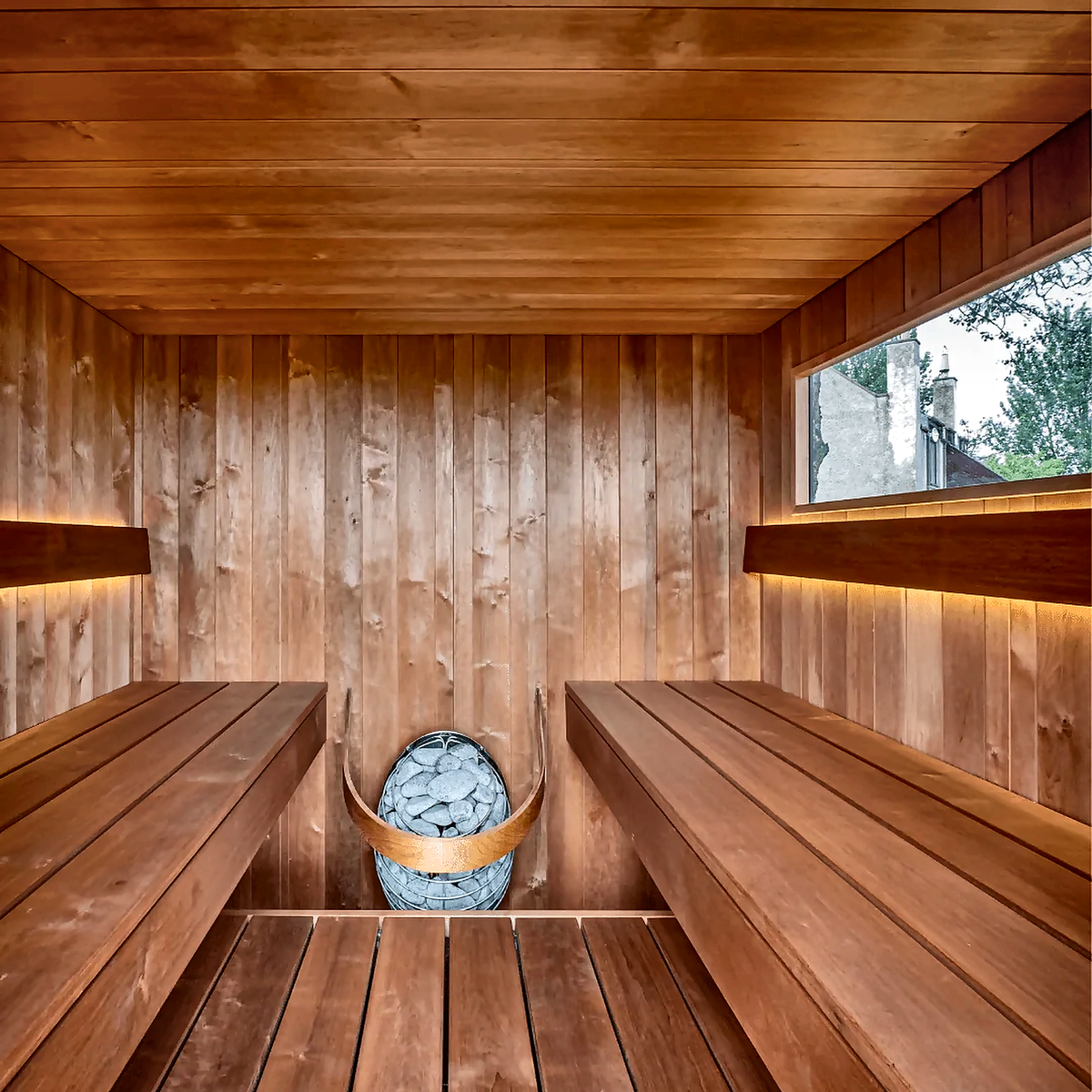 4–6 Person Nordic Outdoor Sauna with Opposing Benches