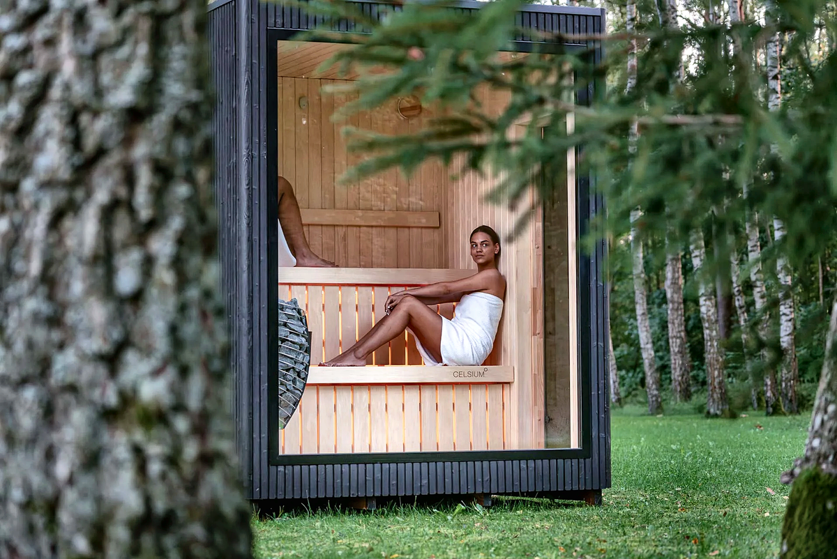 4 Person Premium Outdoor Sauna Cabin