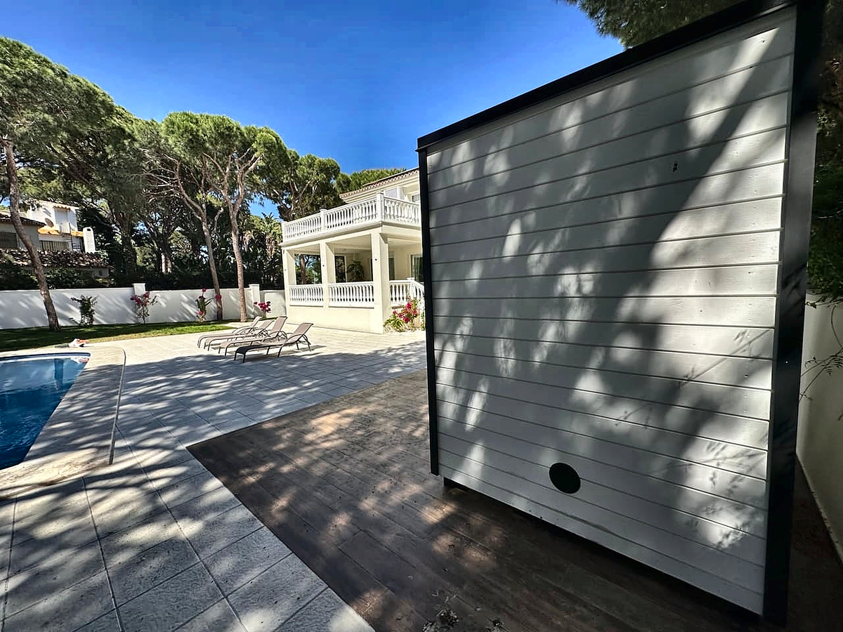 4 Person Nordic Outdoor Sauna