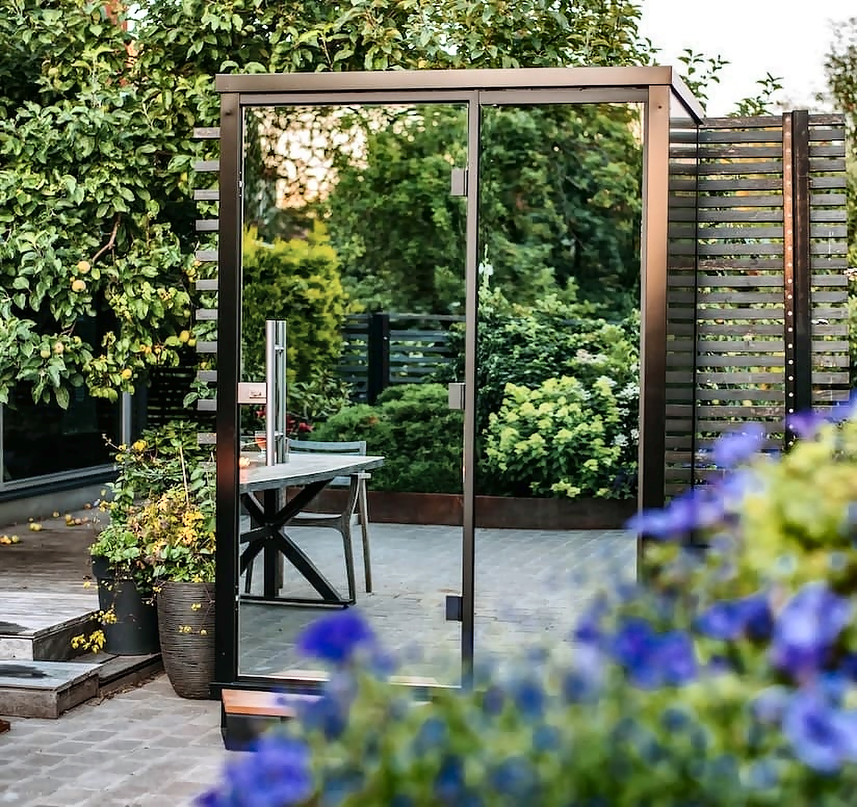 2 Person Compact Outdoor Sauna with Mirror-Glass Facade