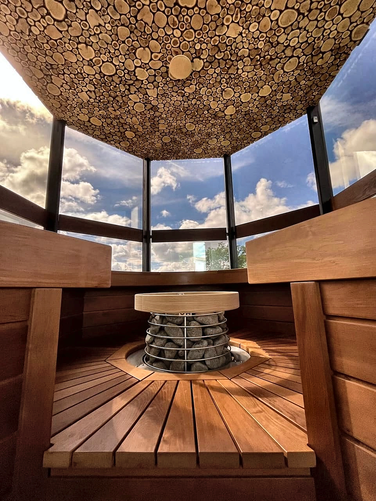 7 Person Panoramic Outdoor Sauna with Changing Room