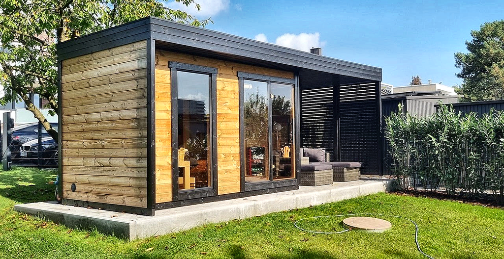 5 Person Large Outdoor Sauna with Long-Format Design