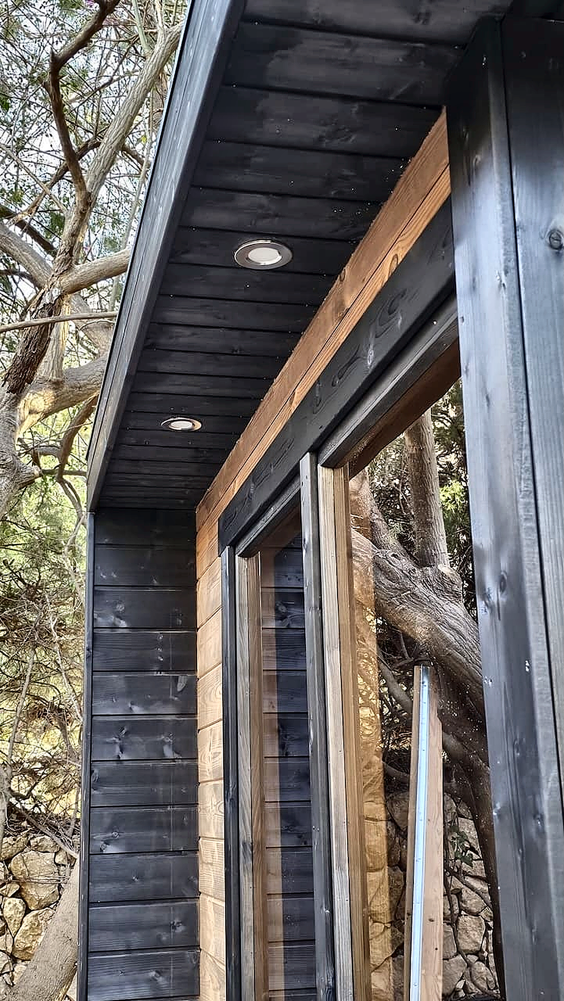 4–5 Person Compact Corner Outdoor Sauna