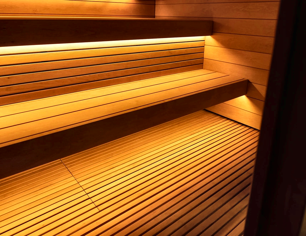 4 Person Outdoor Sauna with Covered Terrace