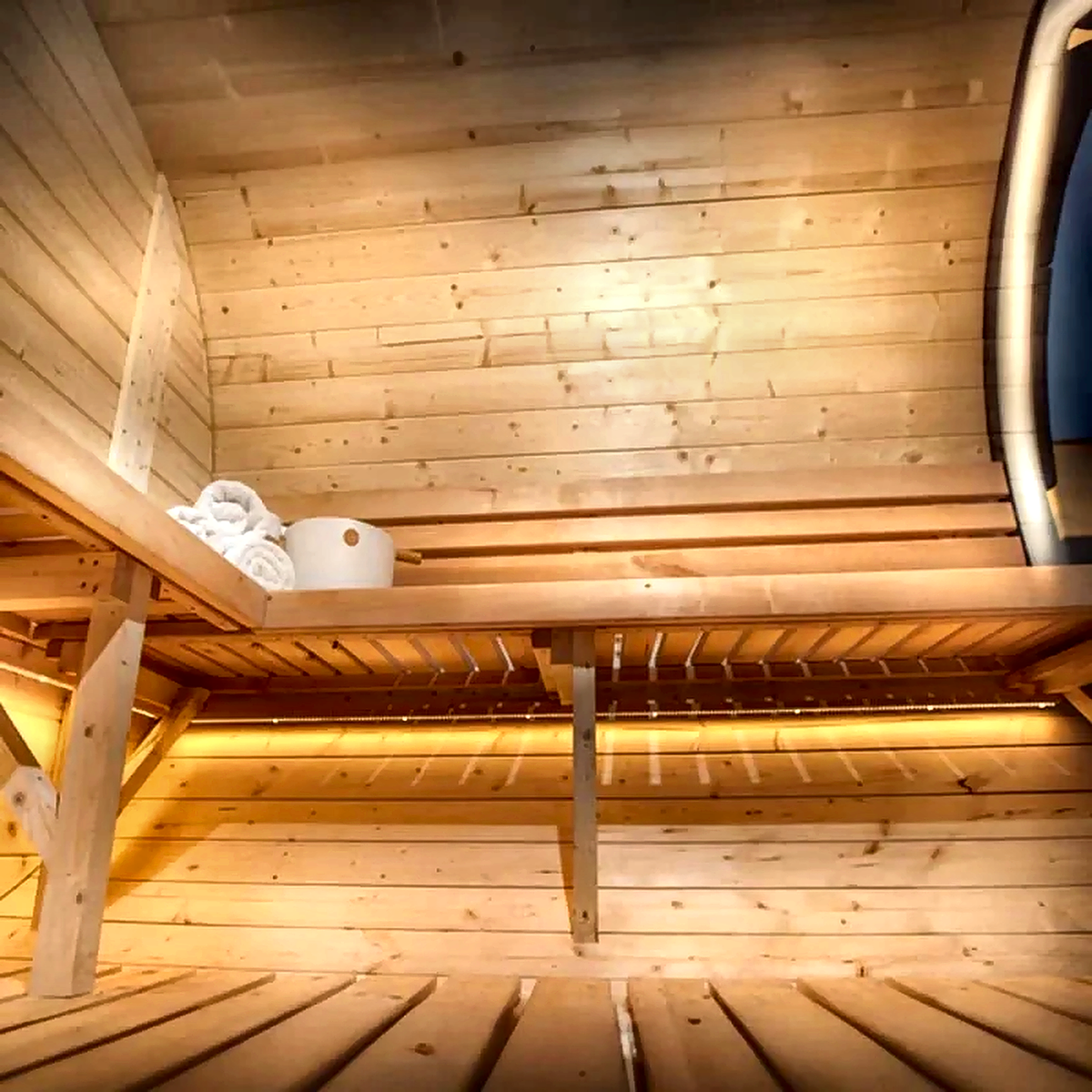6–8 Person Nordic Spruce Outdoor Sauna