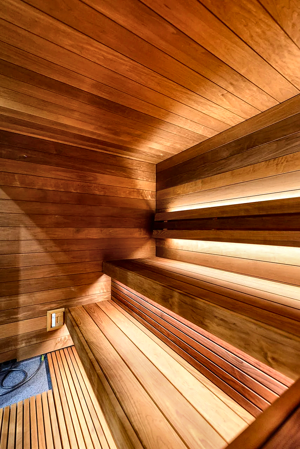 5 Person Thermo-Aspen Outdoor Sauna Cabin