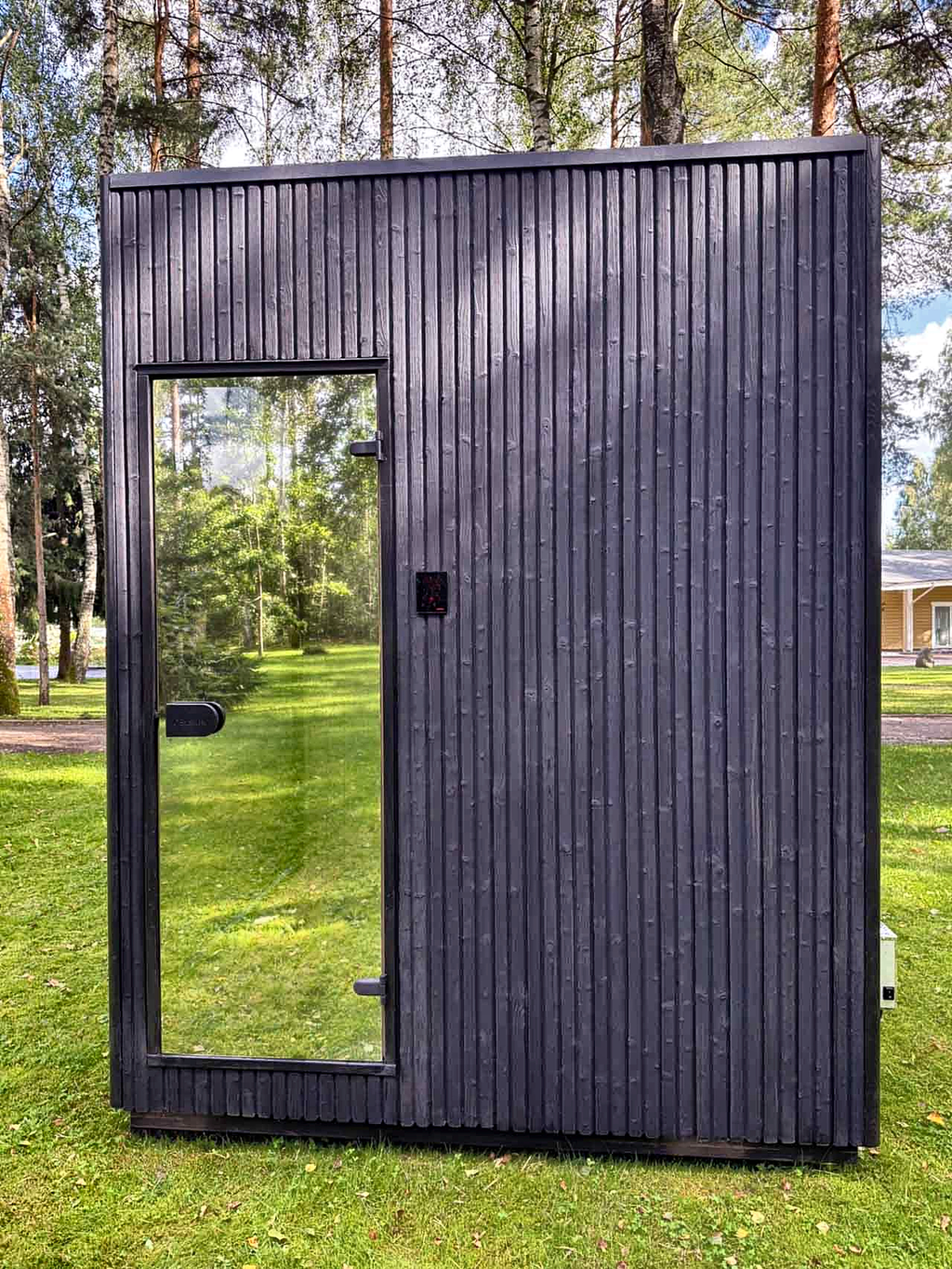 4 Person Premium Outdoor Sauna Cabin