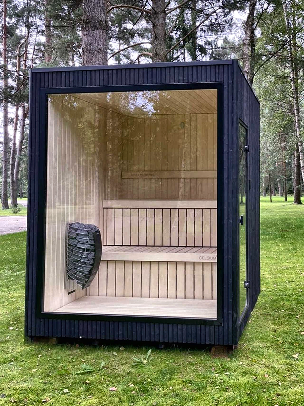 4 Person Premium Outdoor Sauna Cabin