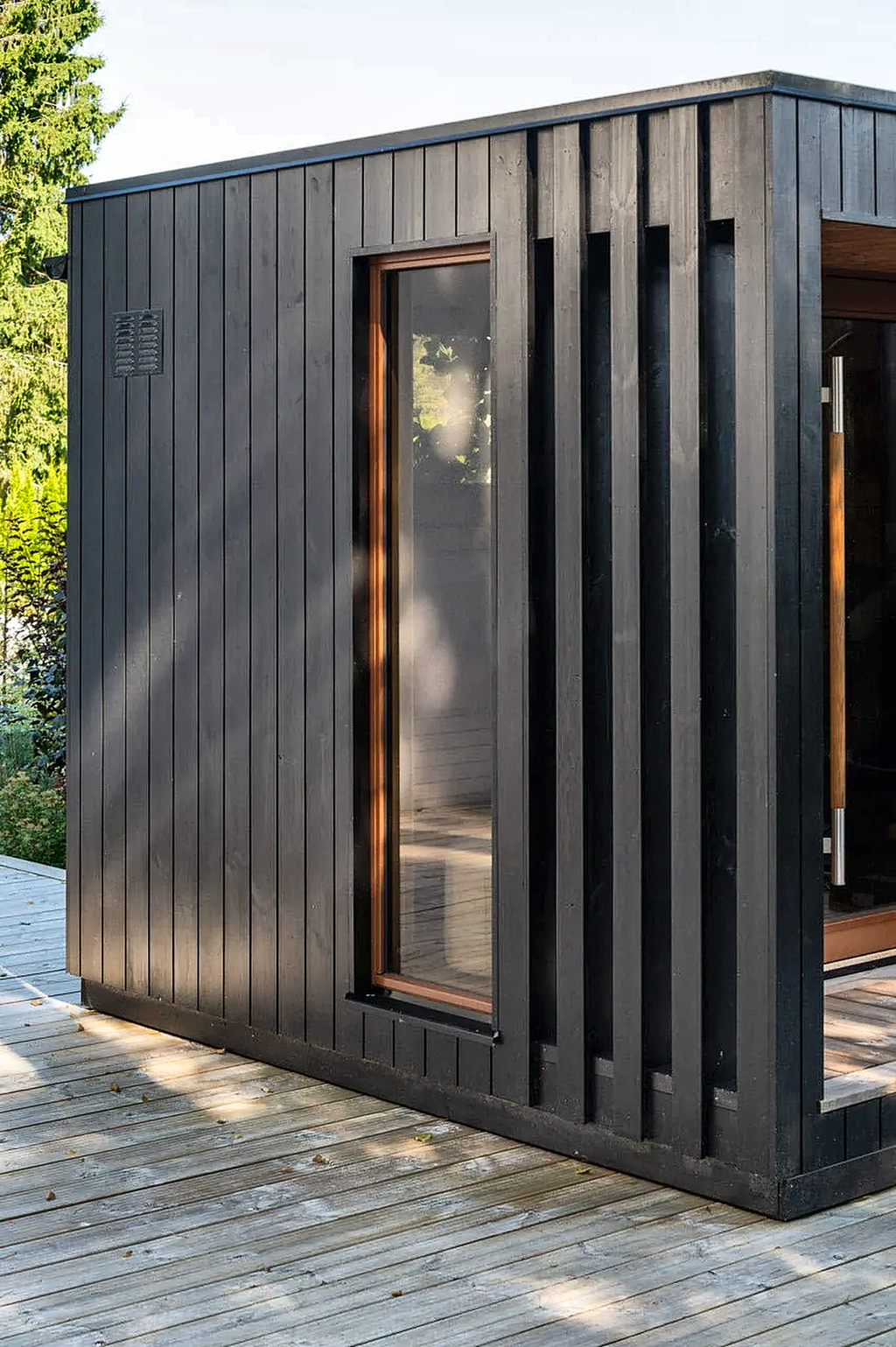 4 Person Outdoor Sauna with Covered Terrace